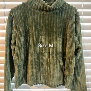 Green Ribbed Turtleneck Sweater